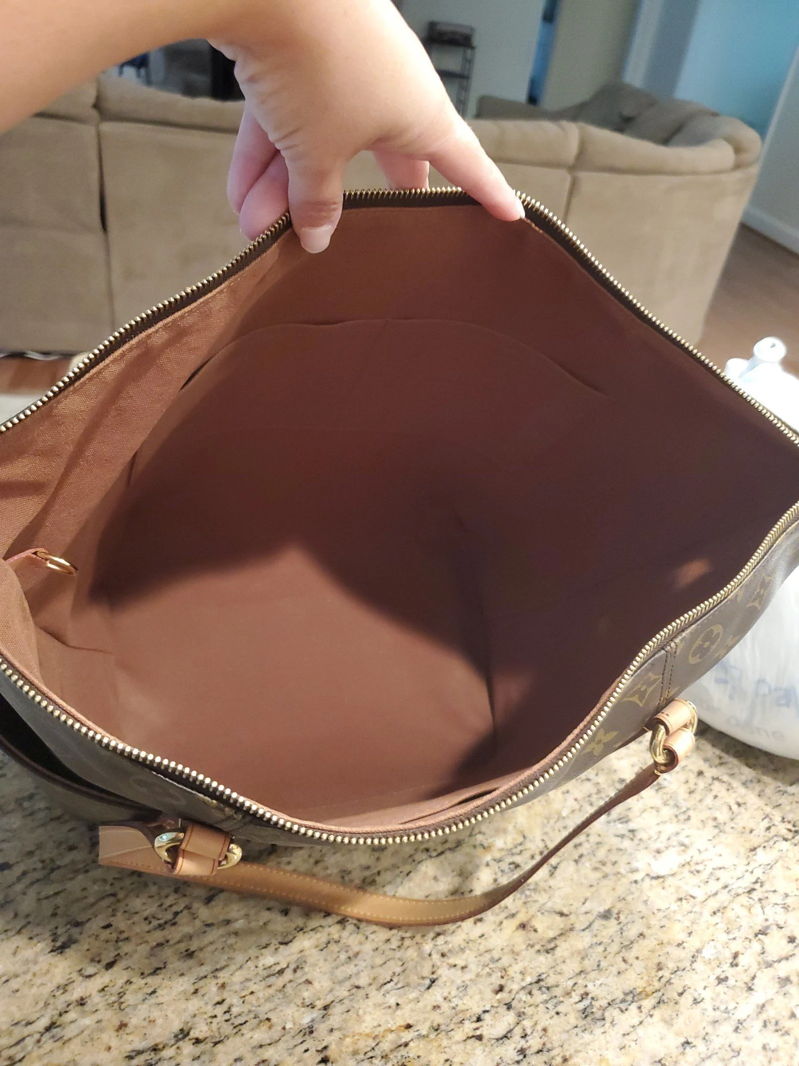 Louis Vuitton Monogram Totally GM Tote Bag in LIKE NEW CONDITION