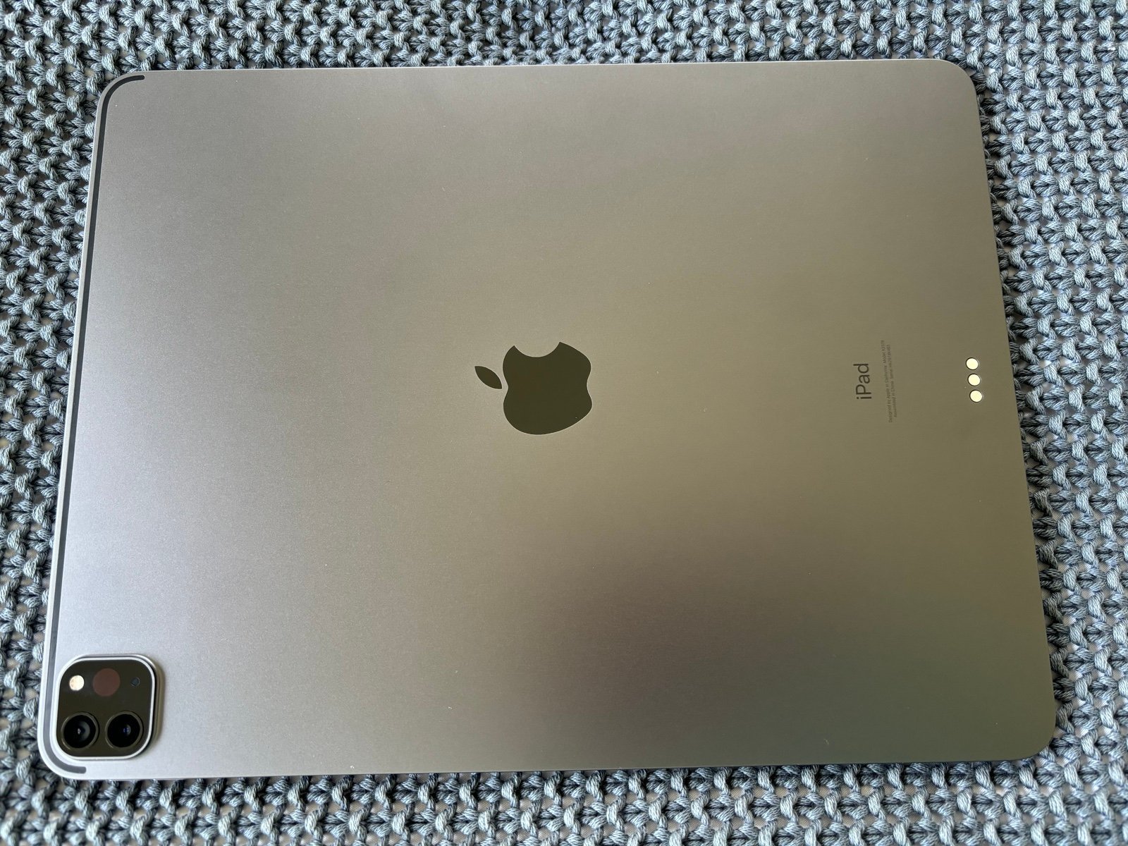 iPad Pro 12.9-inch (5th Generation) + Apple Pencil 8F99