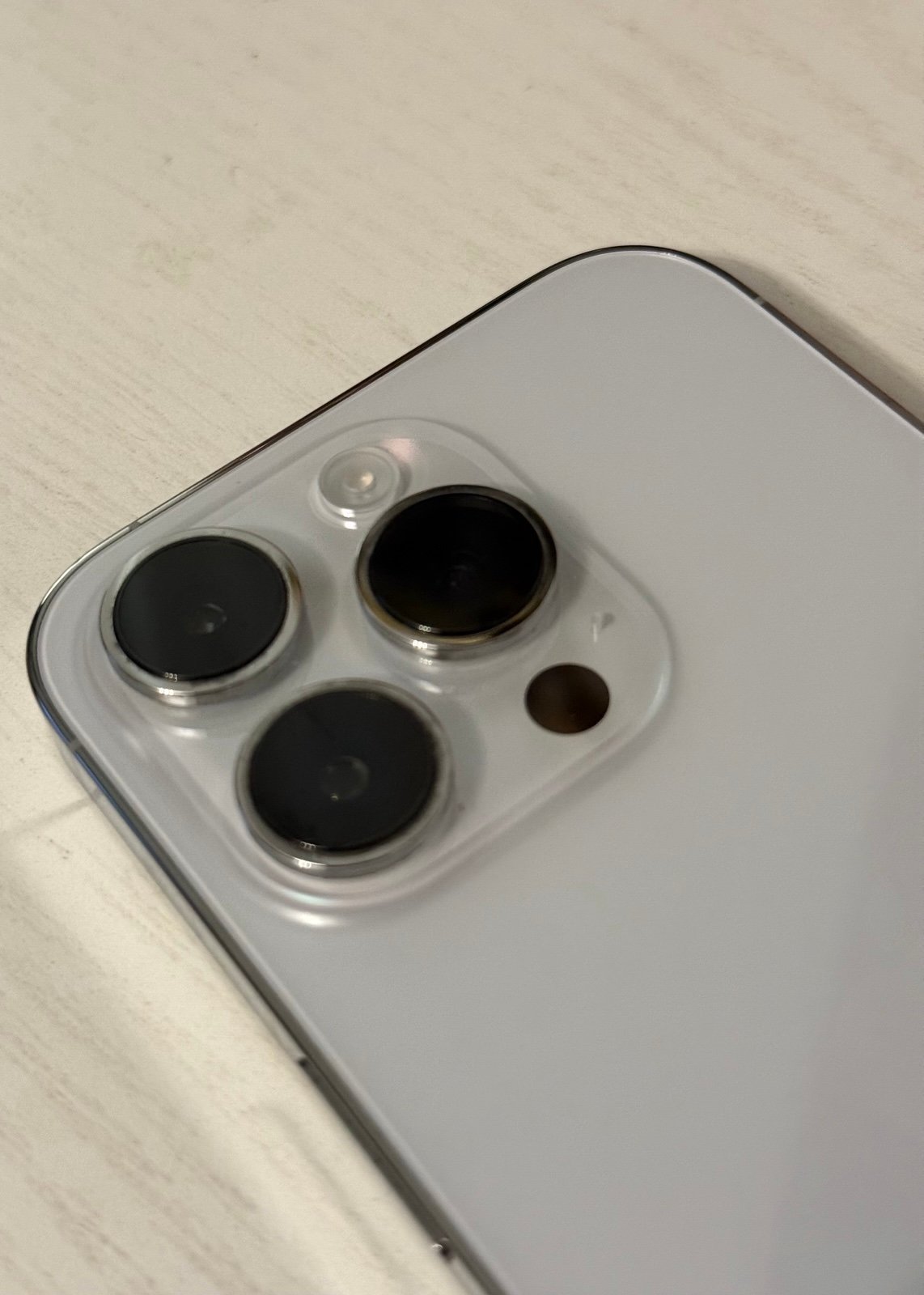 Apple IPhone 14 Pro 128 GB White Unlocked 2K37