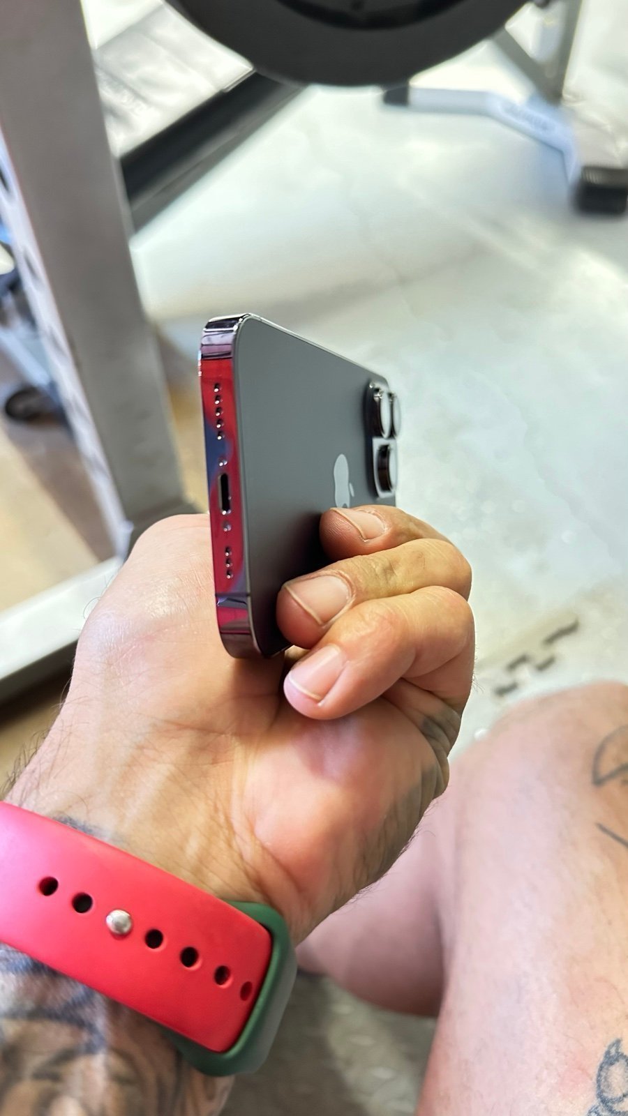 iPhone 14pro 1TB 6U86