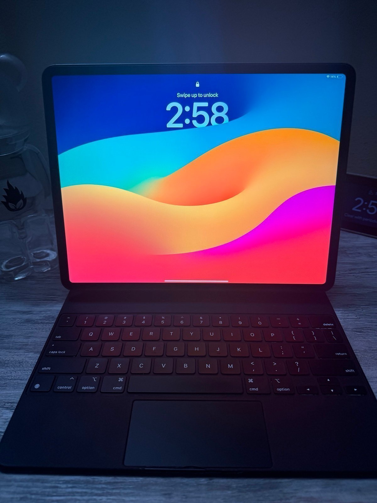 iPad Pro 3rd generation with Magic Keyboard 8T38