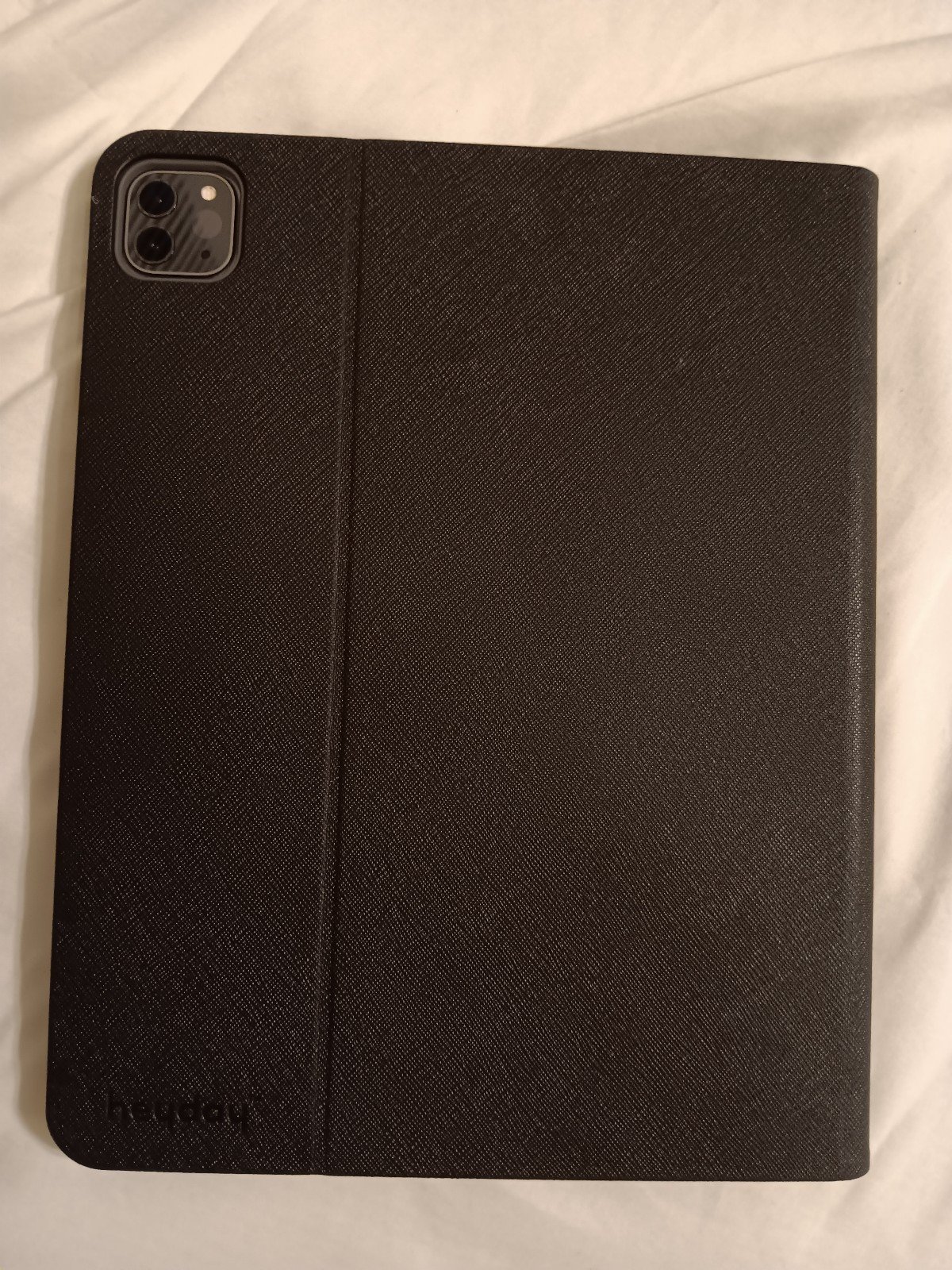 iPad Pro 4th Generation 256 GB w/ case and pencil 1D13