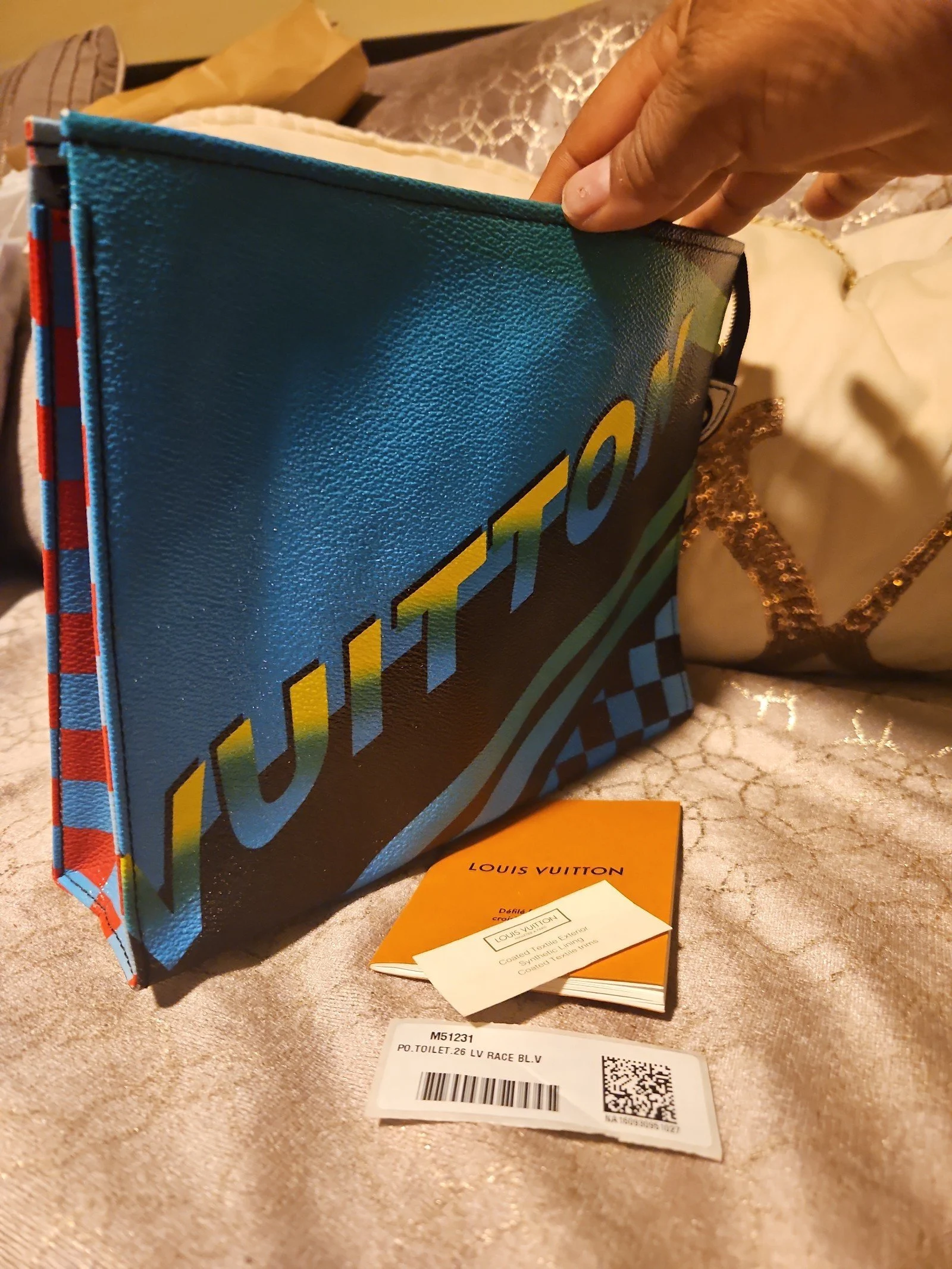 LOUIS VUITTON CLUTCH
