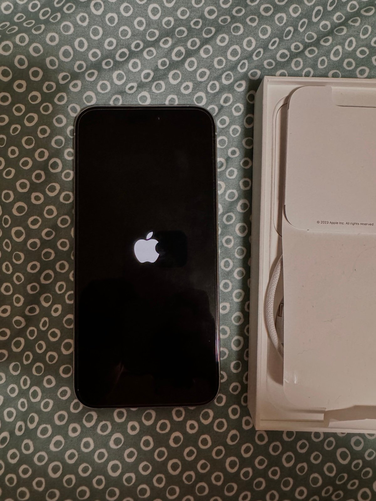 Apple iphone 15 pro max unlocked 1TB 7U72