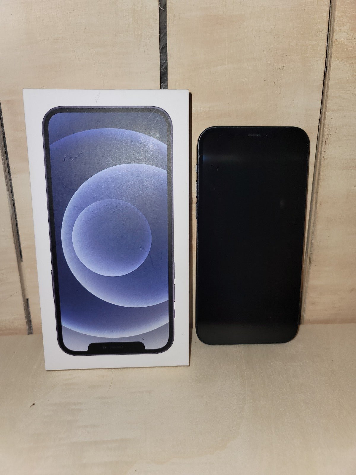 Apple iPhone 12 64 GB in Black for Unlocked 1A35