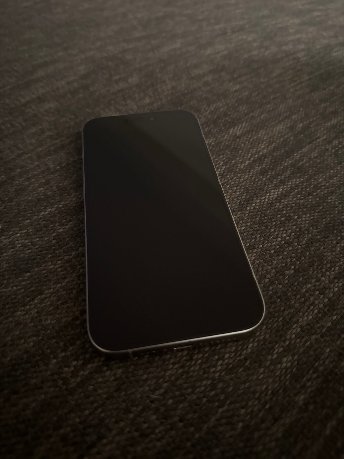 iphone 15 pro 512gb titanium 7G59