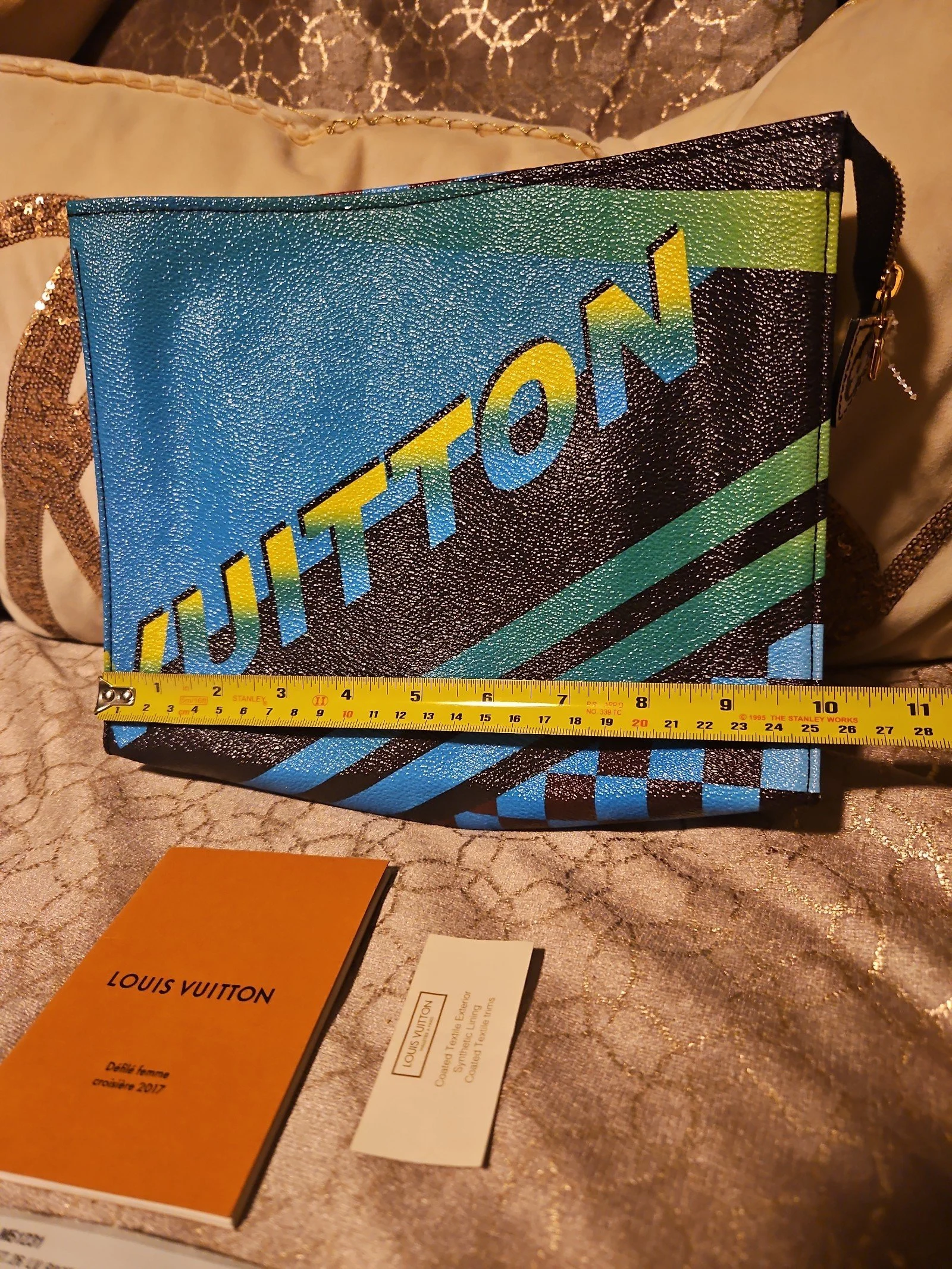 LOUIS VUITTON CLUTCH