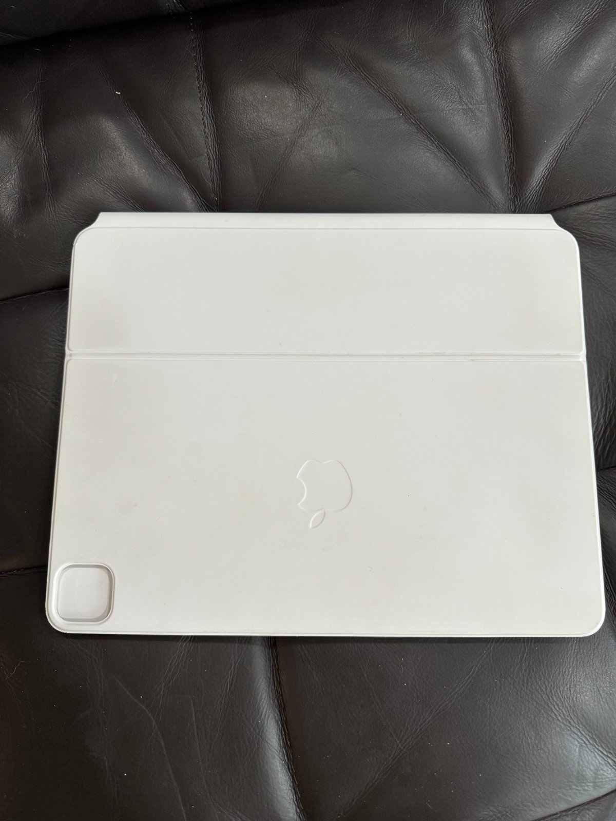 ipad pro 5th gen 12.9 inch 2TB w Magic Keyboard 9H13