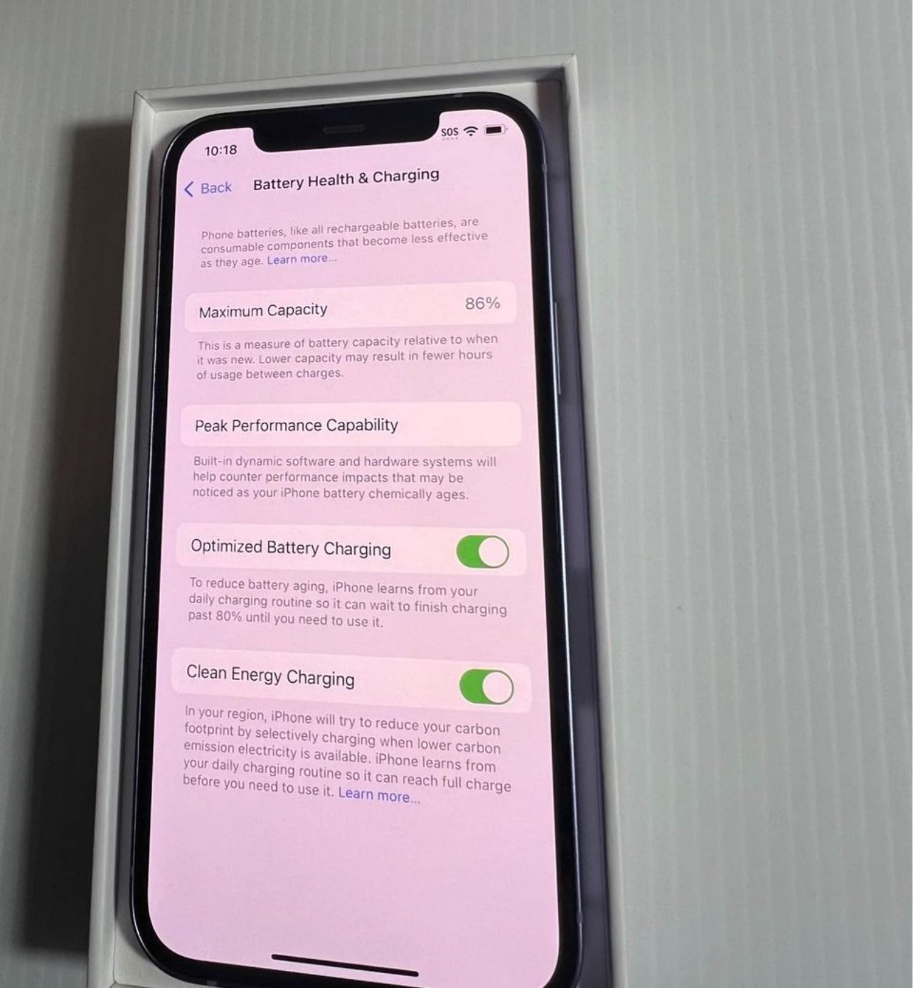 Apple iPhone 12 64 GB in Purple for Unlocked 8W59