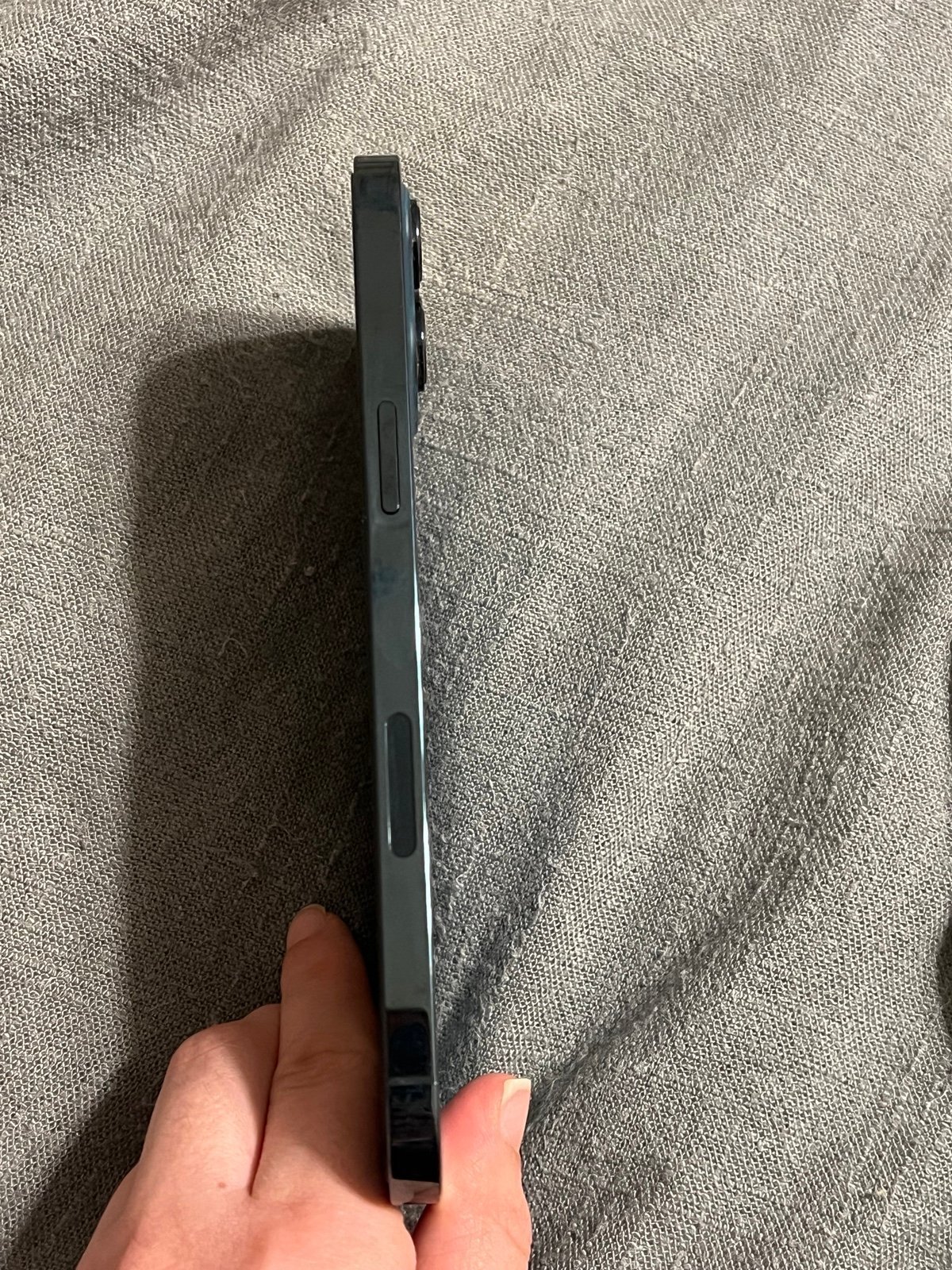 iPhone 12 Pro Max ( reserved ) 7T62