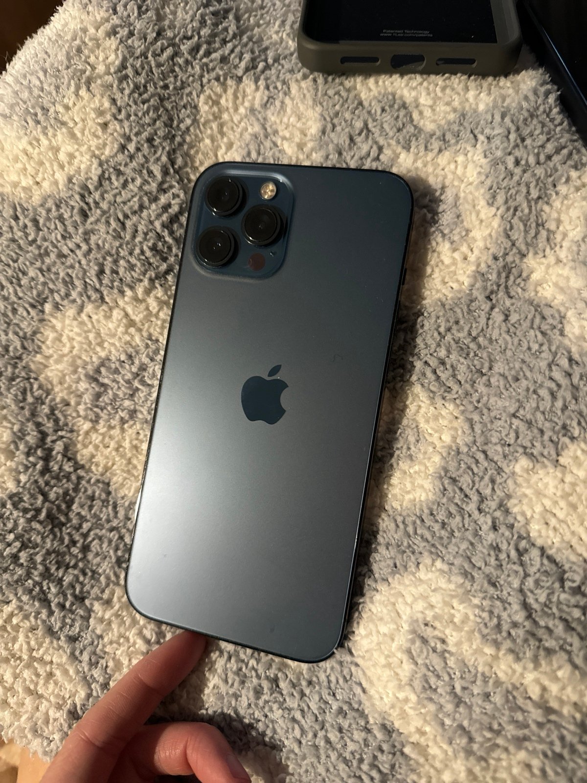 Unlocked iPhone 12 Pro Max 2T51