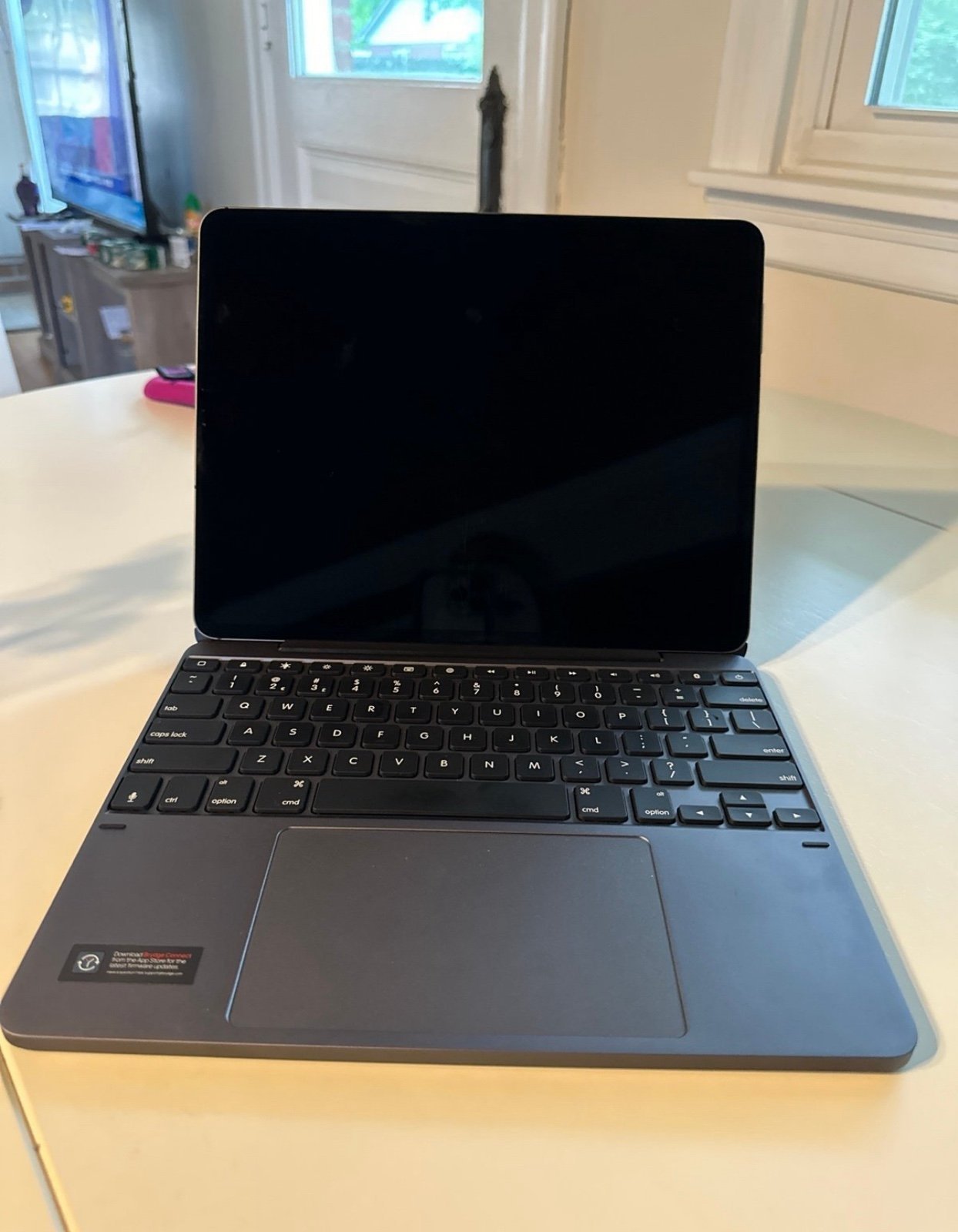 iPad Pro 12.9 inch 4th gen 128G + keyboard 8F56