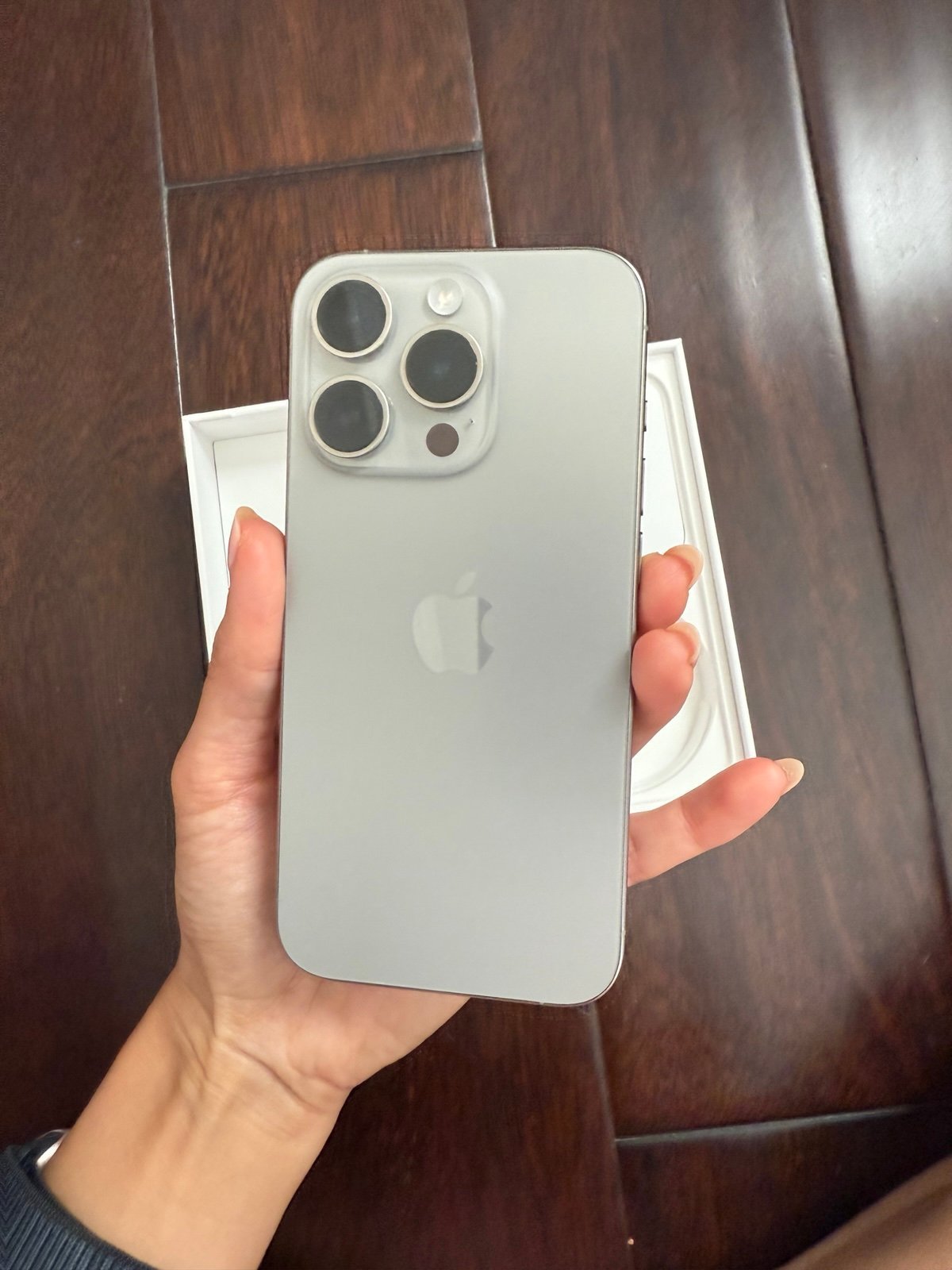 iPhone 15 pro unlocked 128GB 7F18