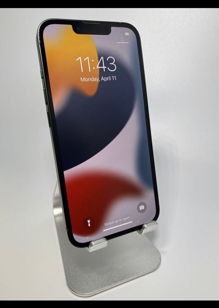 Apple iPhone 13 128 GB UNLOCKED in Green (LIKE NEW) 9W65