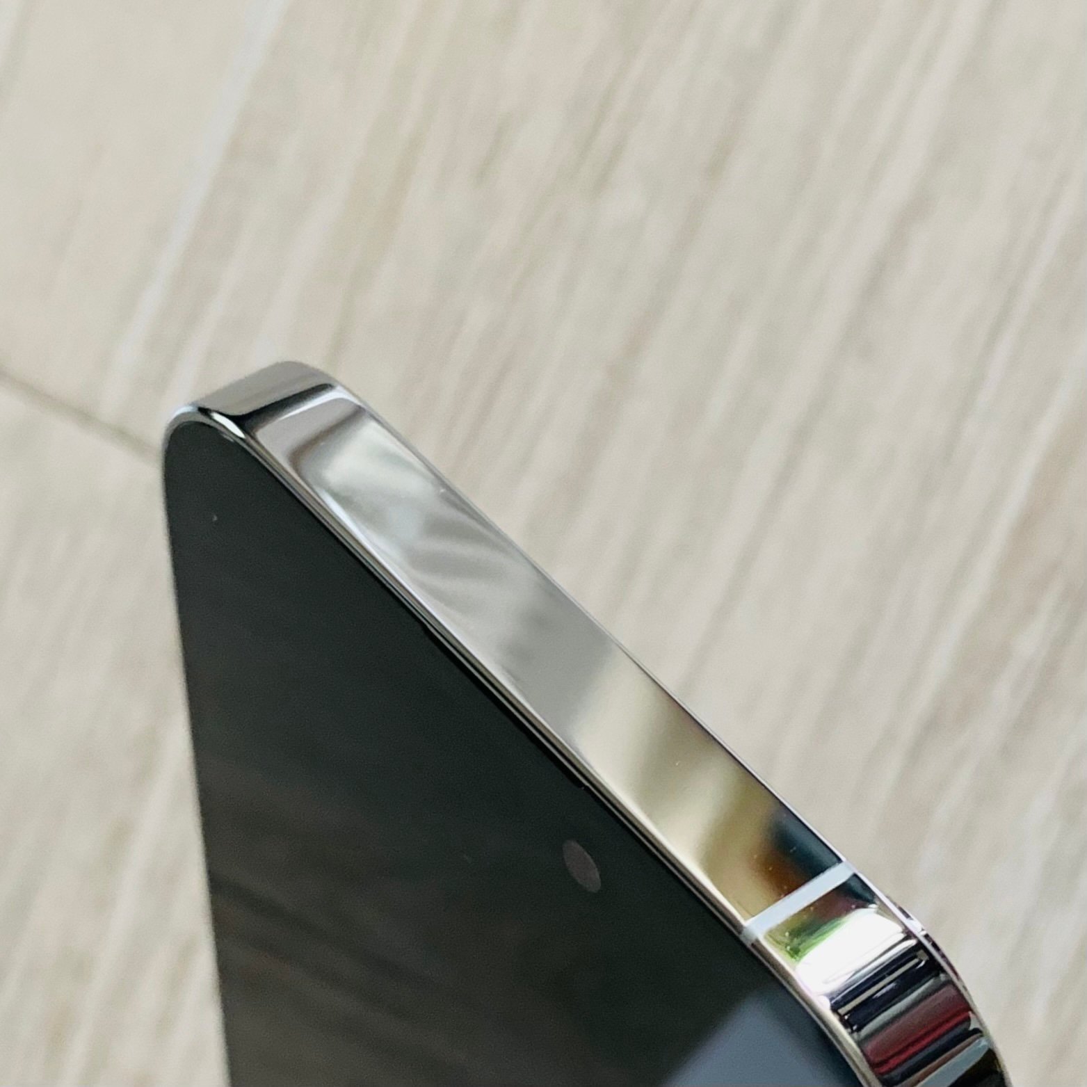 iPhone 14 PRO : 256GB - SILVER / UNLOCKED / APPLE WARRANTY - Like New Condition 7V39