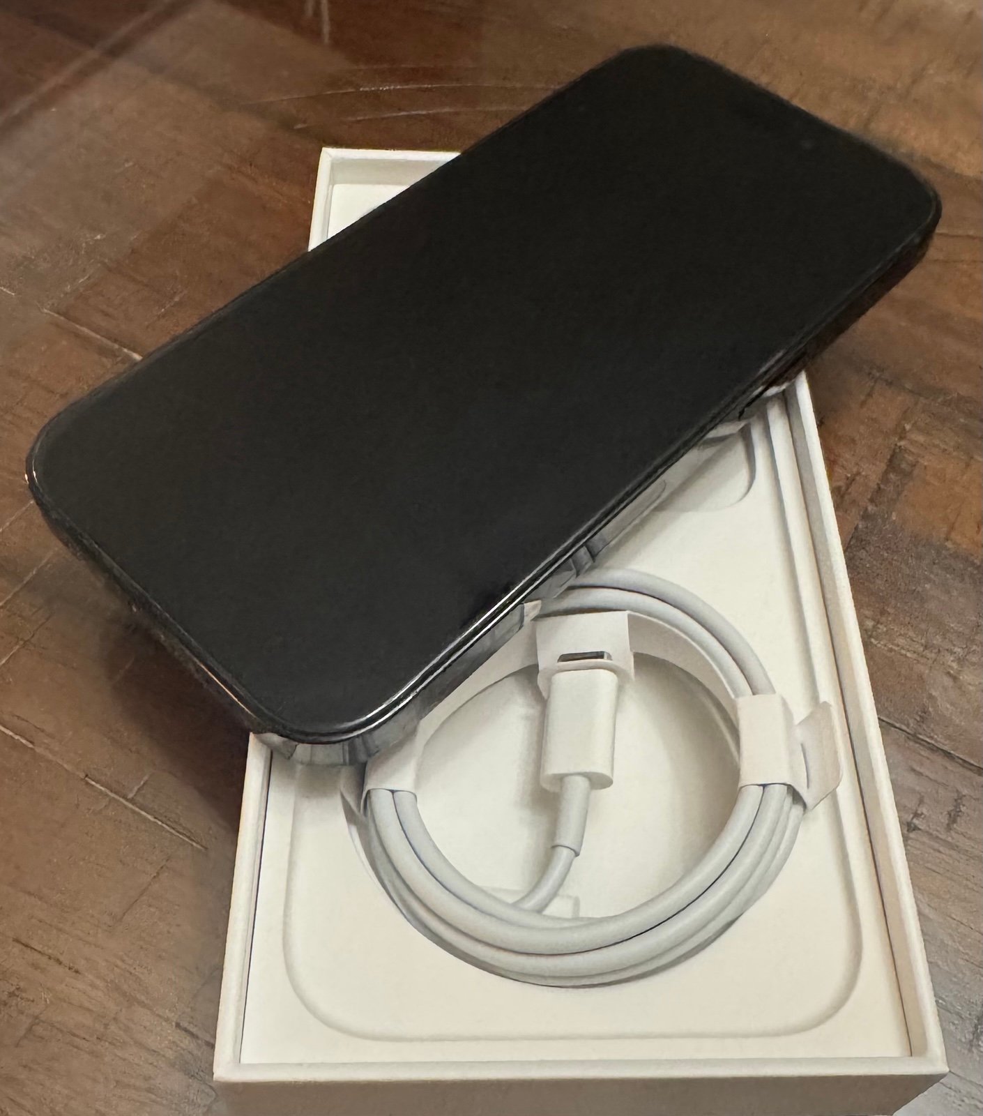 iPhone 14 Pro phone  mint condition 1Y76