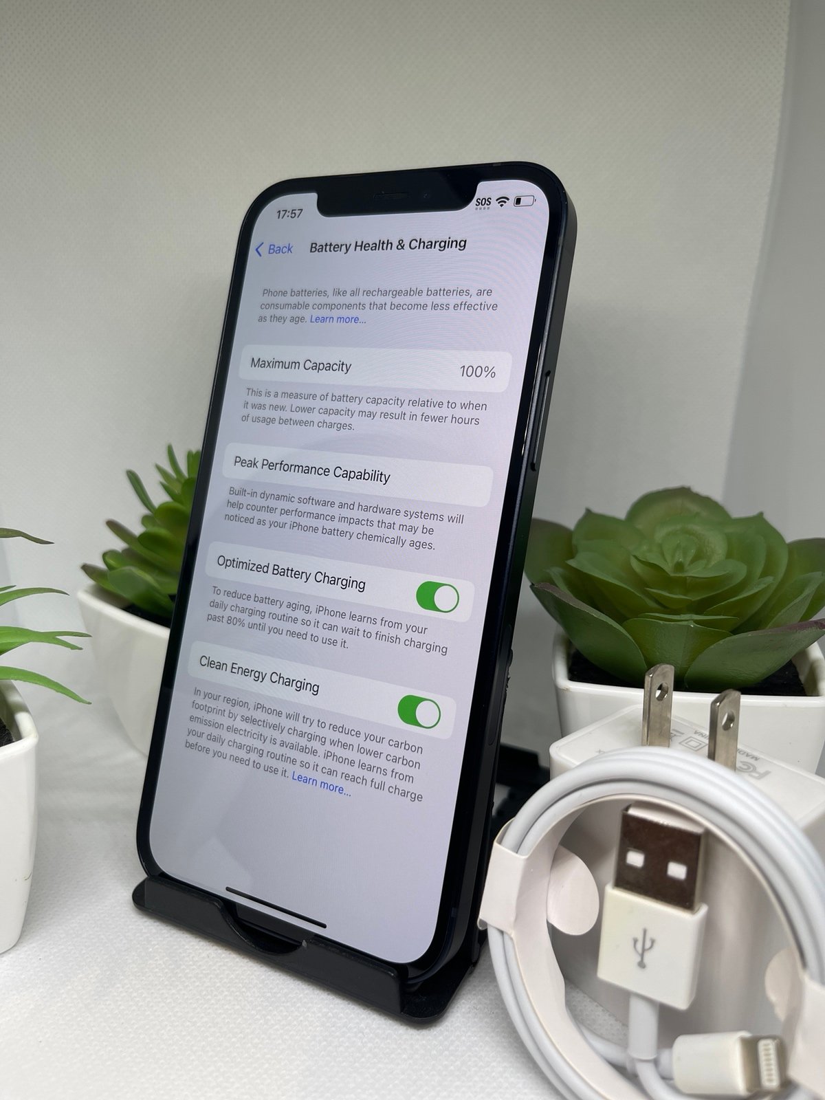 Apple iPhone 12 64 GB in Black Unlocked Mint Condition Any Carrier Any Country 2E59