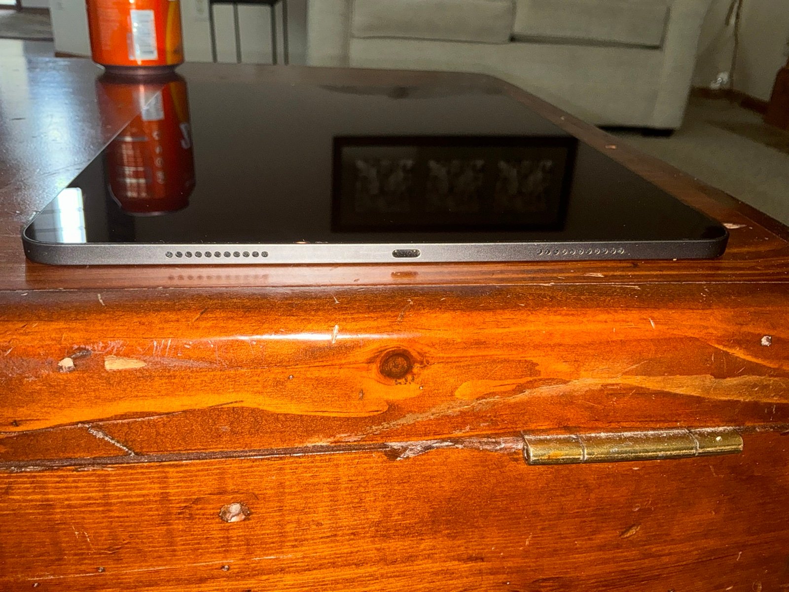 Apple iPad Pro 12.9” WIFI (5th Generation) 256GB w/Case and Original Box 3W26