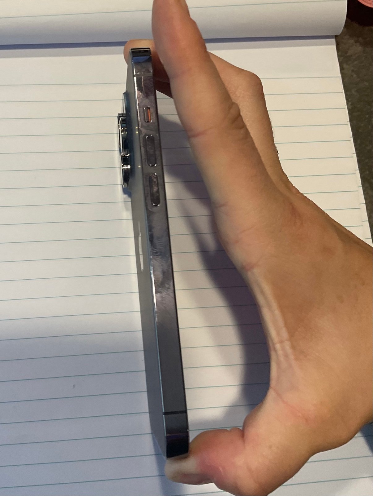 Unlocked Apple iPhone 14 Pro 128 GB in Deep Purple 8Z26