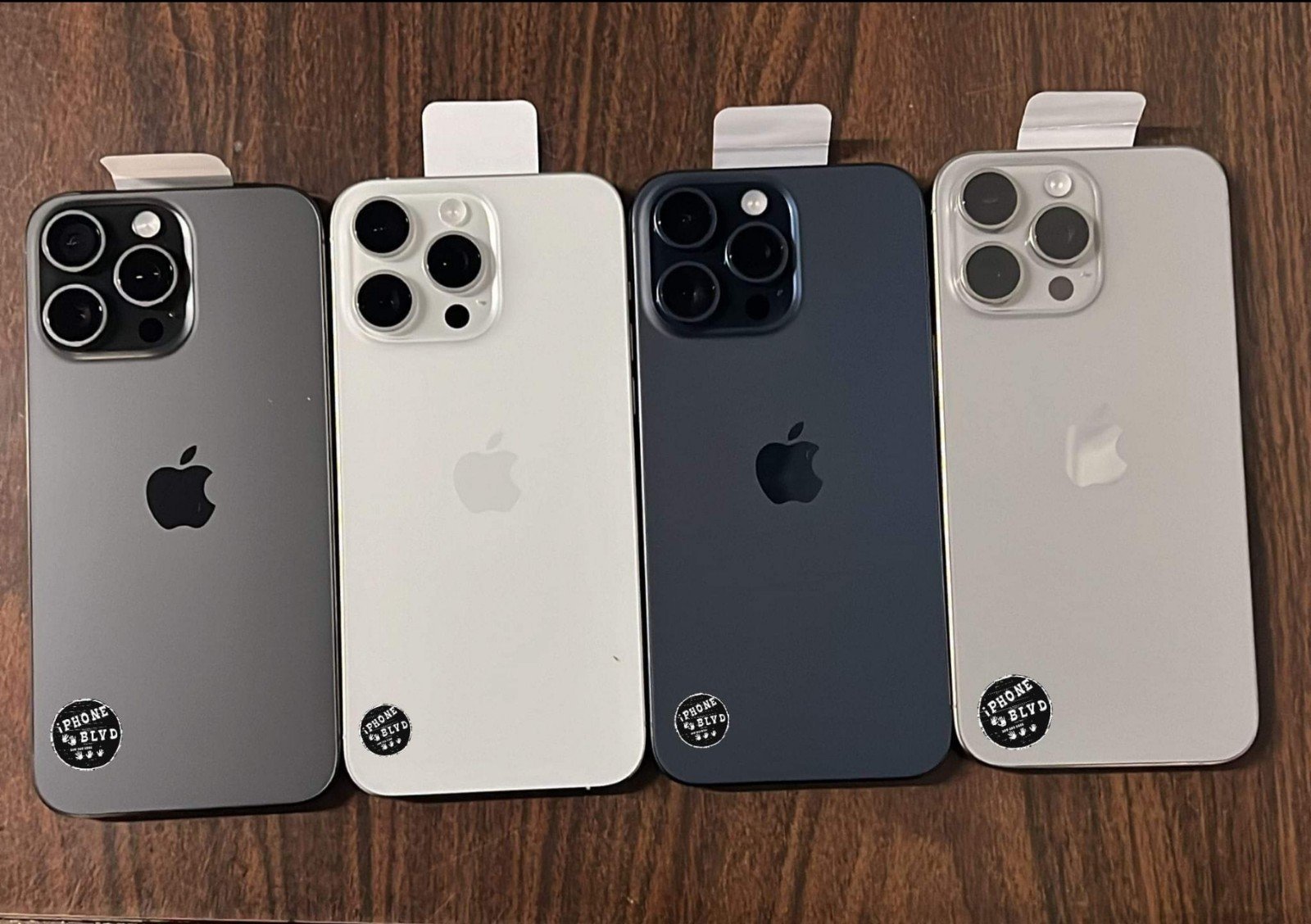 iPhone 15 pro max unlocked 256gb Titanium White unlocked NEW 9P17