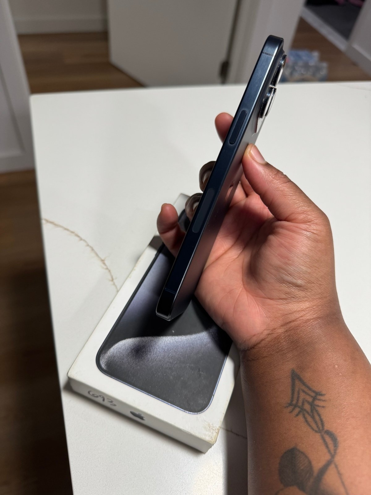 iPhone 15 PRO MAX 256G UNLOCKED 3E93