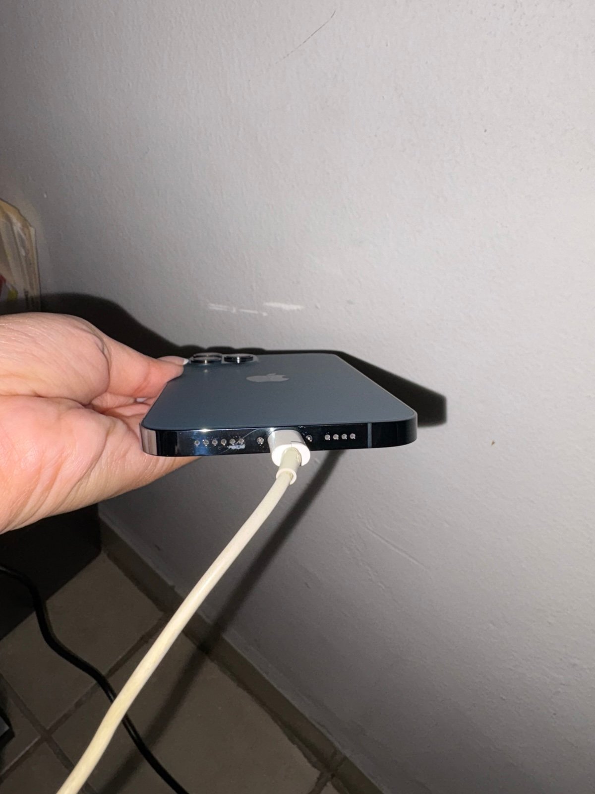 iPhone 12 Pro Max 2U18