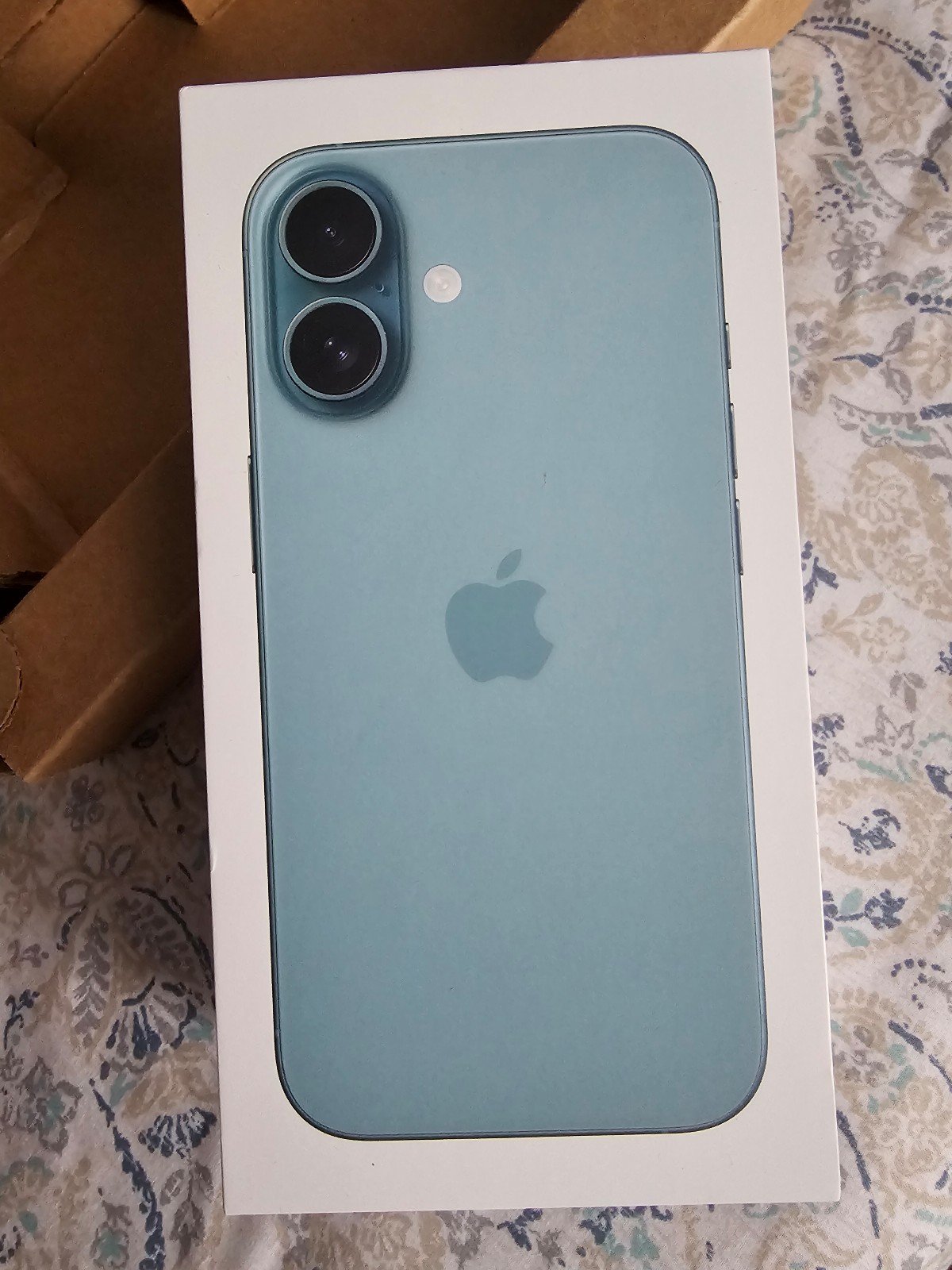 Apple iPhone 16 6T28