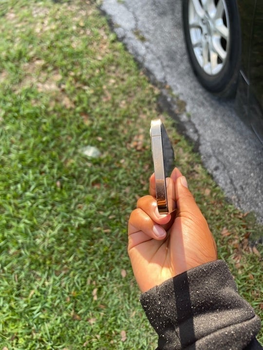 Unlocked Apple iPhone 12 Pro in Gold 2N39