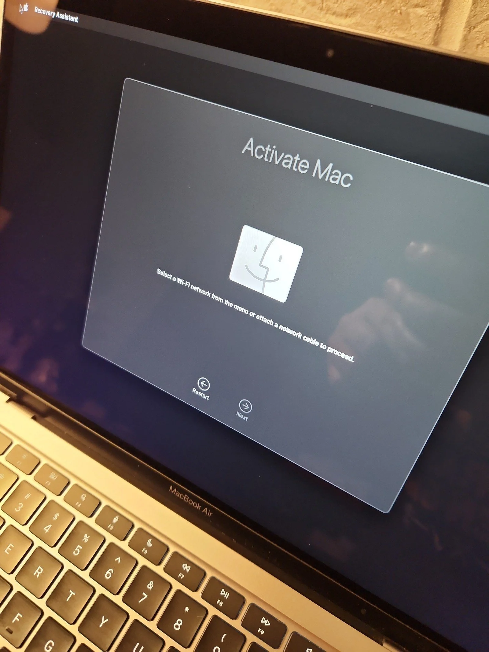 Apple Macbook Air A2337 13in.  M1 3.2 GHz  1TB SSD 5M56