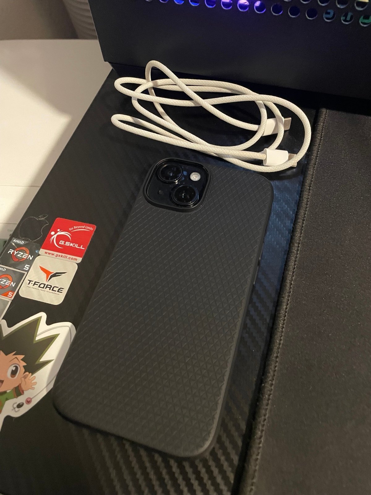 Apple iPhone 15 128gb unlocked 1R28