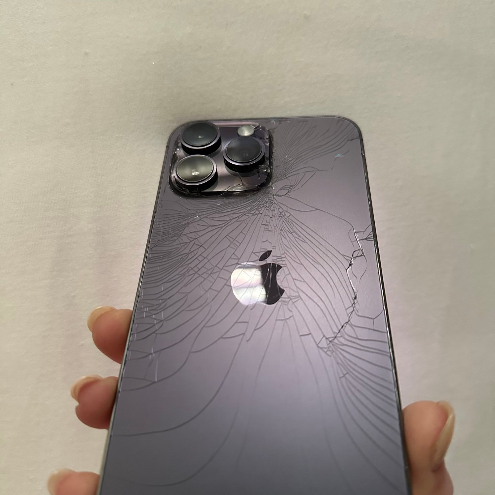 Apple iPhone 14 Pro Max 256 GB in Deep Purple 5W53