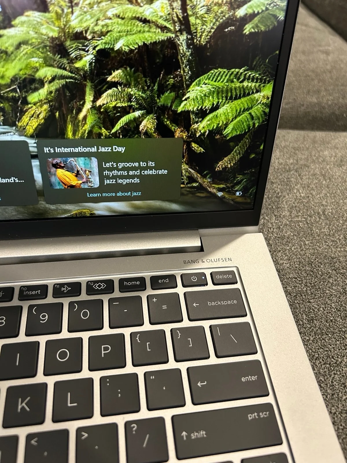 HP EliteBook 840 G9 (14 inch, i5 processor, 16GB ram, 256GB SSD)