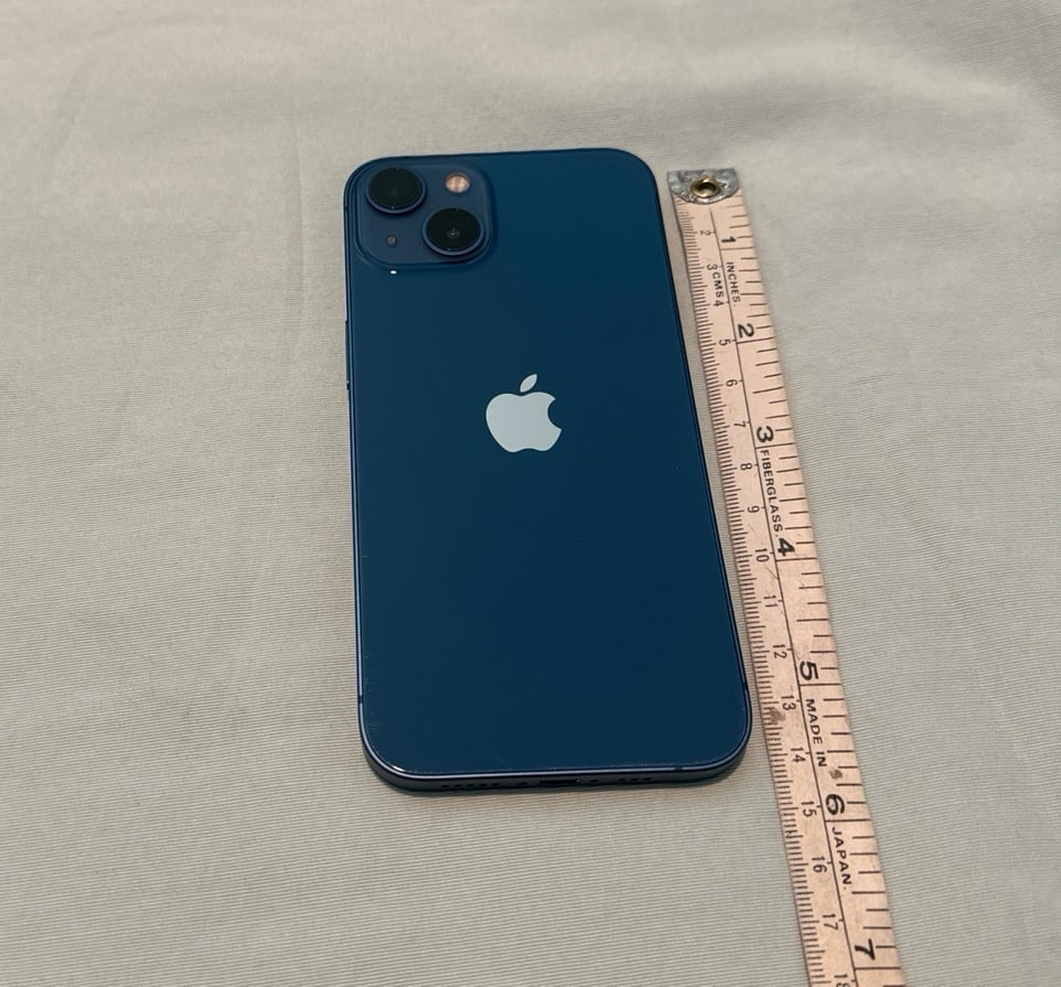 RESERVED  FOR ACHOURA Apple iPhone 13 Blue 128 GB Unlocked 7L66