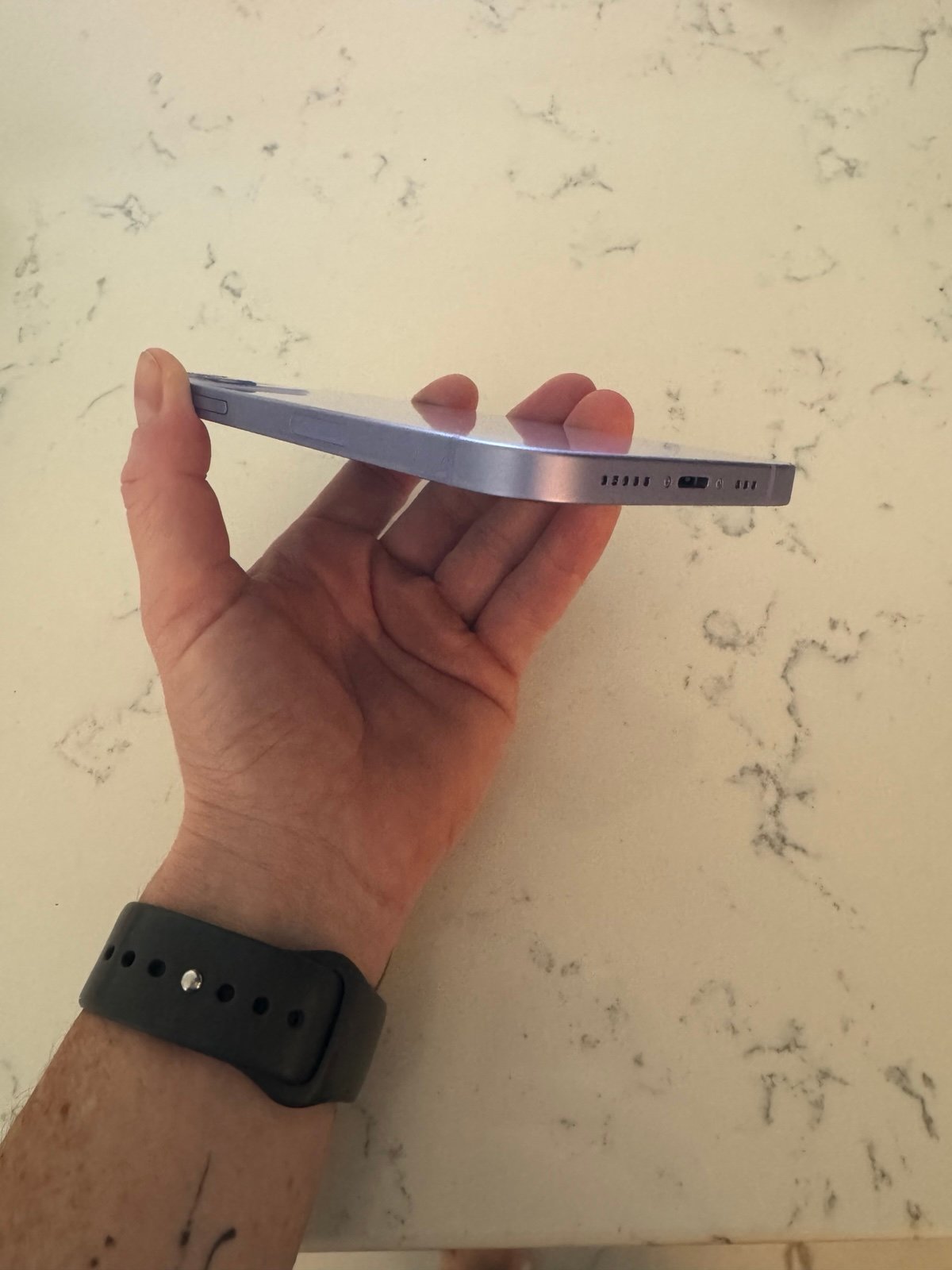 iPhone 12 Great Condition 2P82