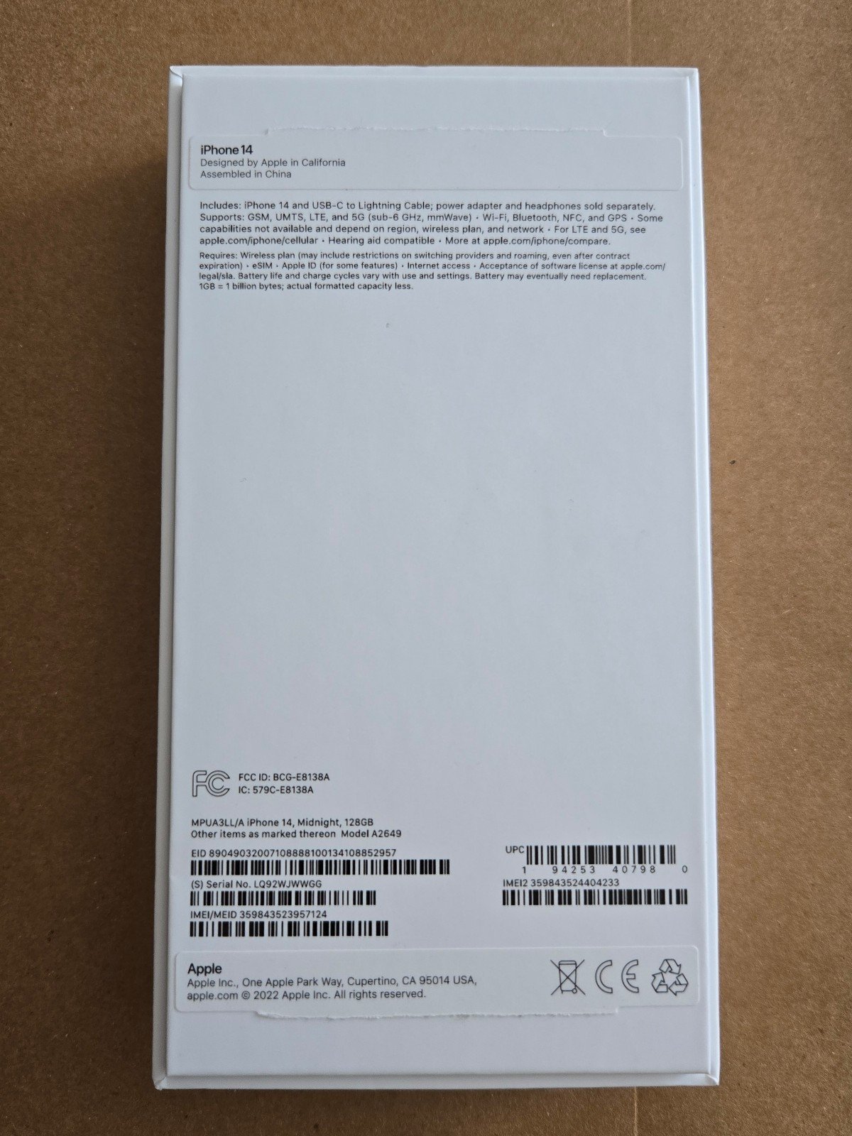 Apple iPhone 14 Unlocked 128GB Midnight Comes With Screen Protector and Charger 2S11