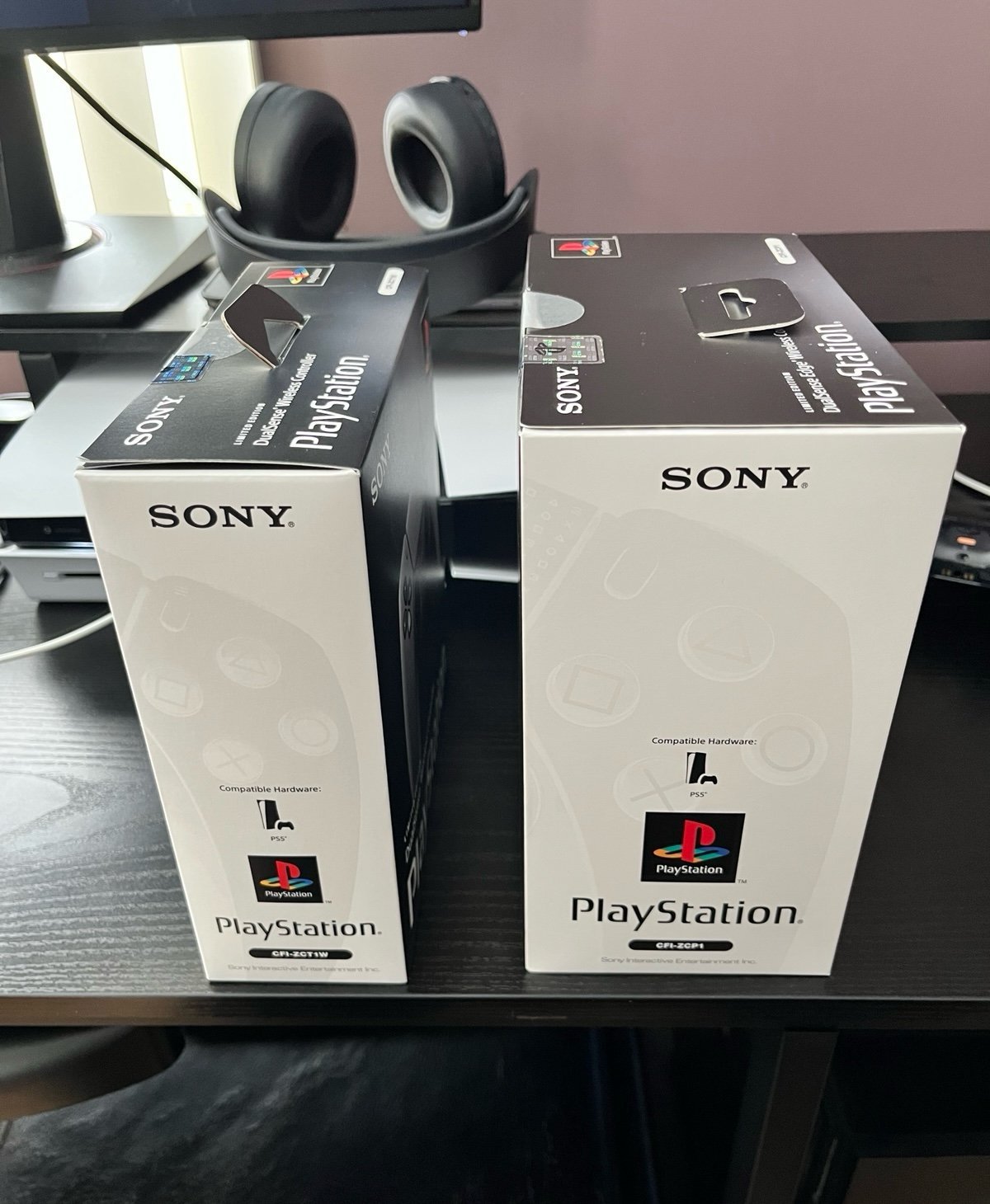 30th Anniversary PlayStation Controllers Bundle 3Q31