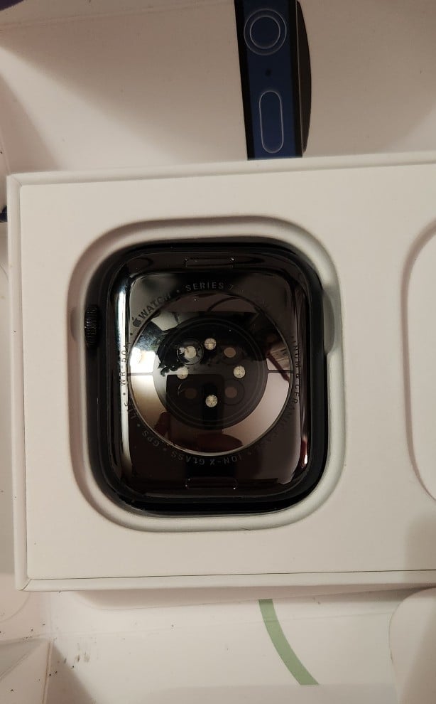 iPhone 14 Pro Max and Apple Watch Series 7 (45mm) Unlocked 9S65