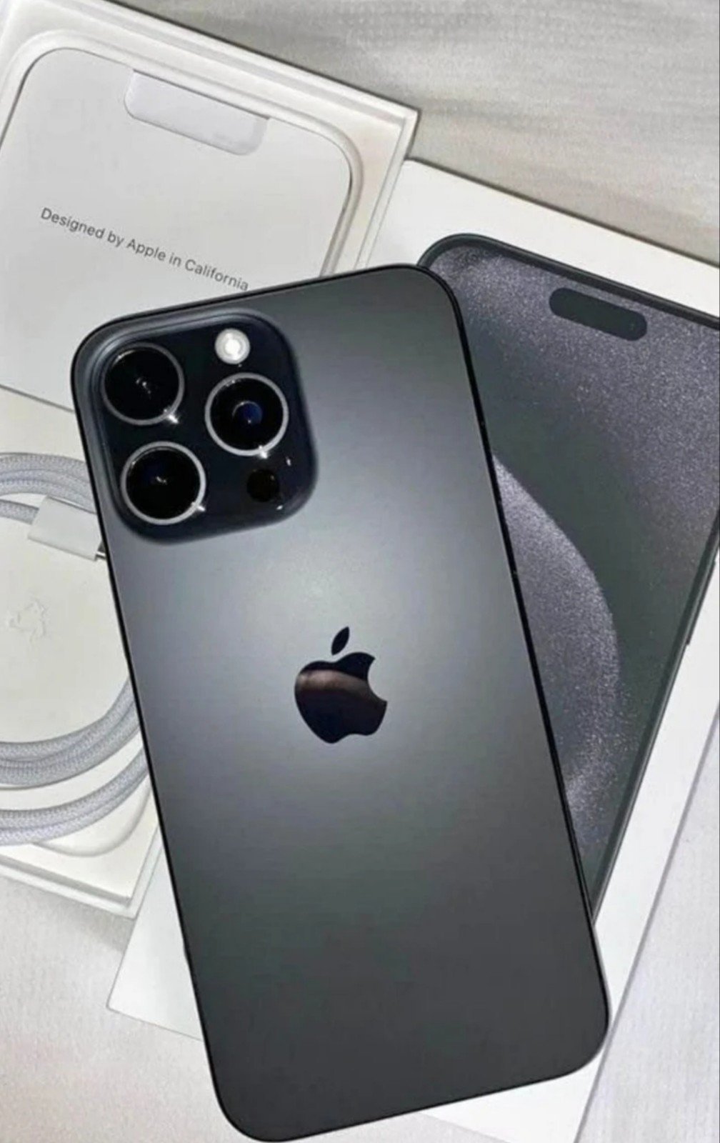 Apple iPhone 15 Pro Max 1TB in Black Titanium Excellent Condition (Unlocked) 7Z12