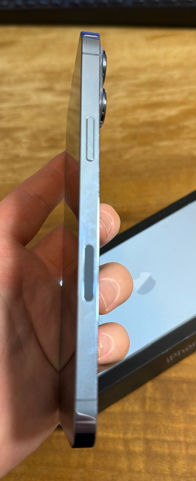 Apple iPhone 13 Pro Max 128GB Unlocked - Sierra Blue 7P19