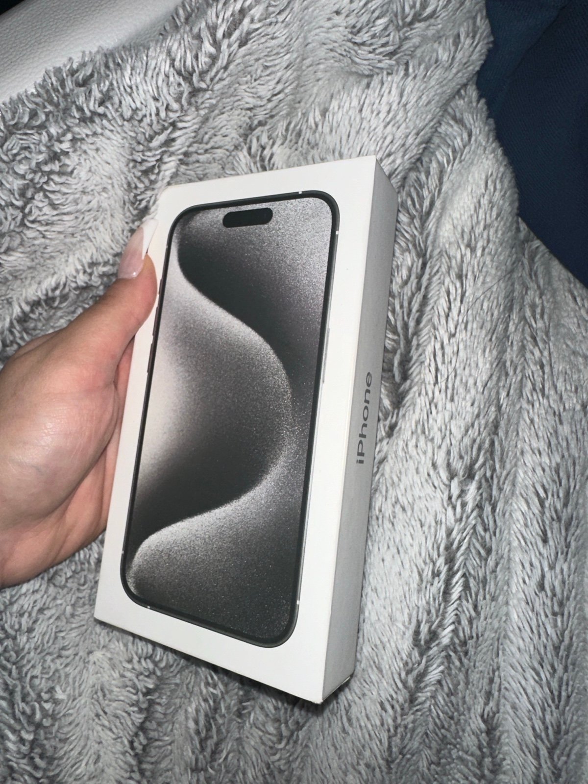 Apple iphone 15 pro 7M35