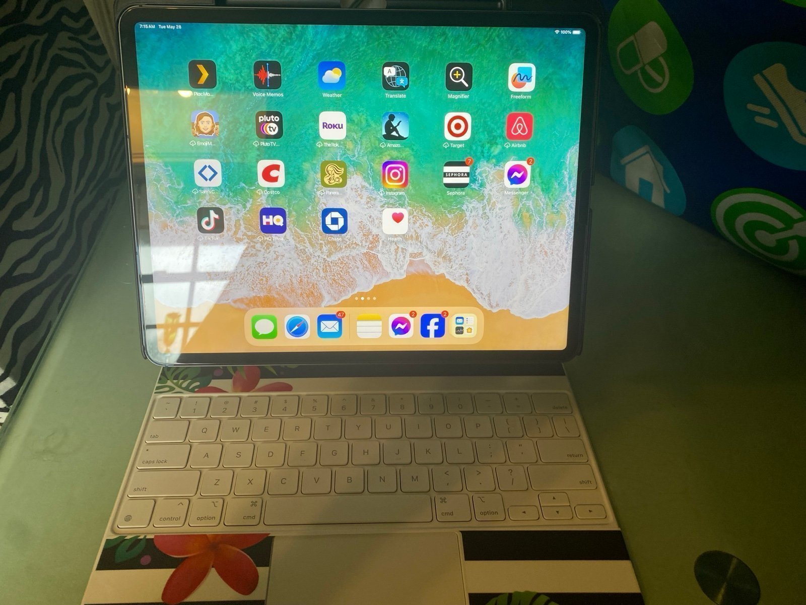 Apple iPad Pro 5th Generation 128 GB 12.9” 5G & bundled with extras 7Q21