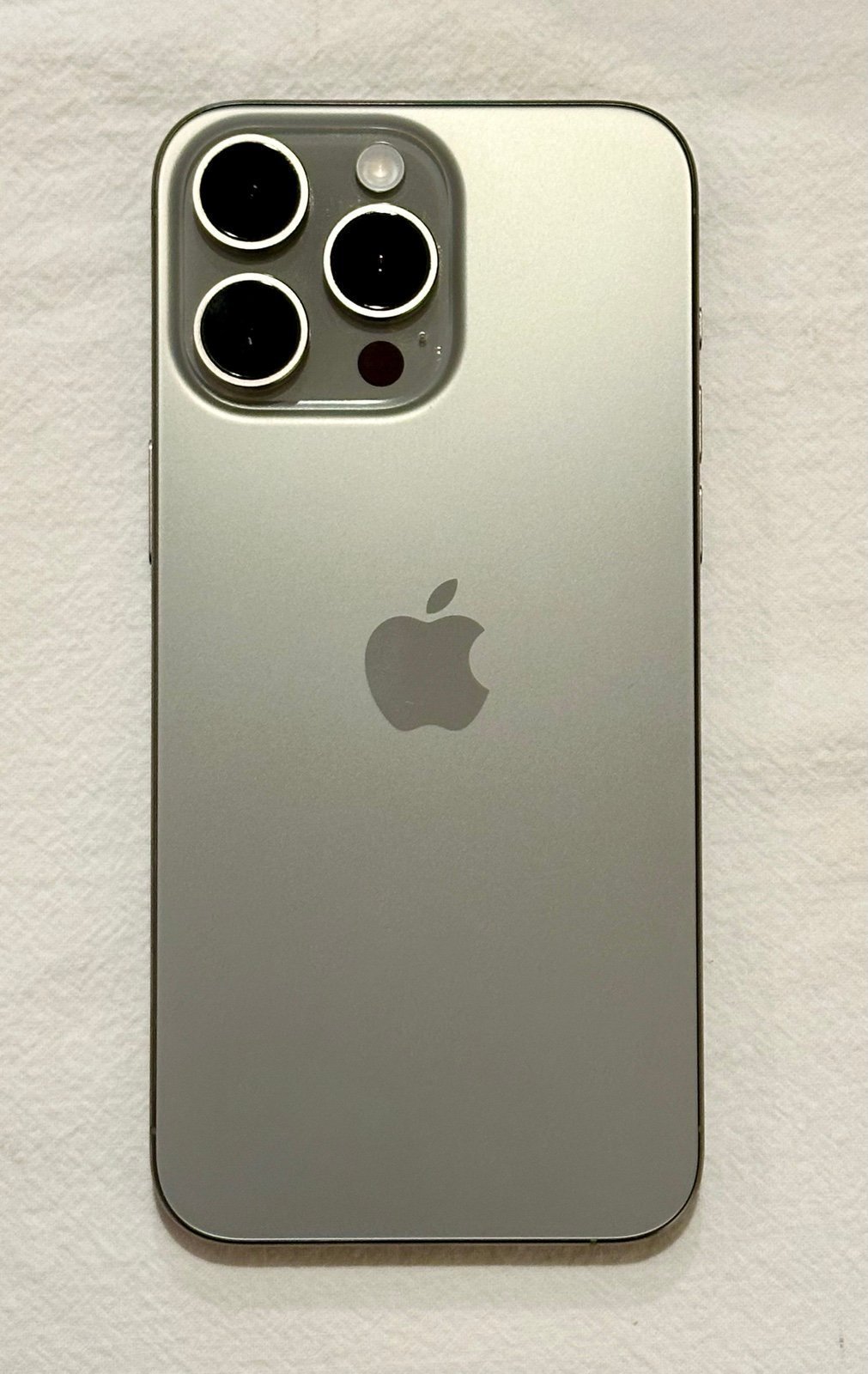 iPhone 15 Pro Max 256GB in Natural Titanium (Unlocked) 7D12