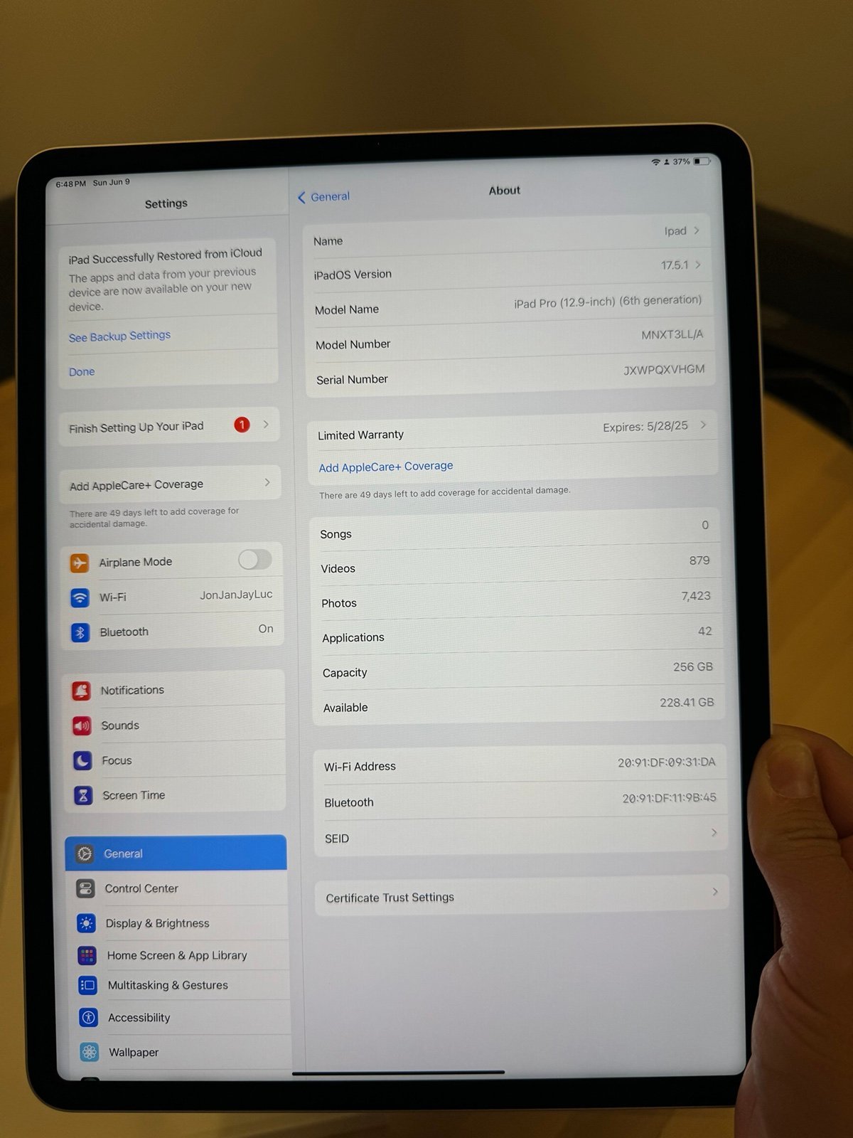 Apple iPad Pro 6th Generation 256 GB 1S85