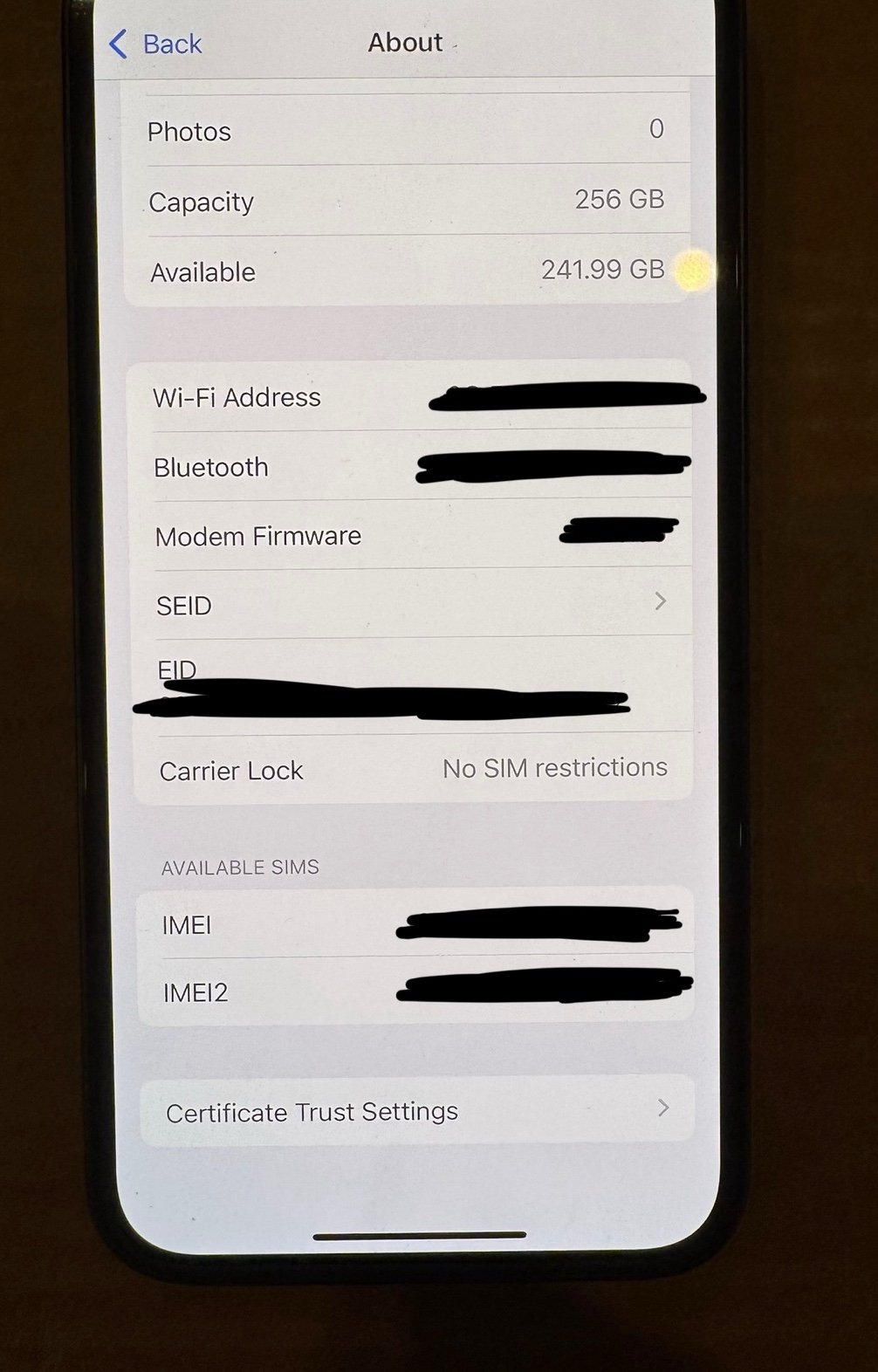 Apple iPhone 14 256gb in Midnight - iCloud & Carrier Unlocked With Otterbox 8J63