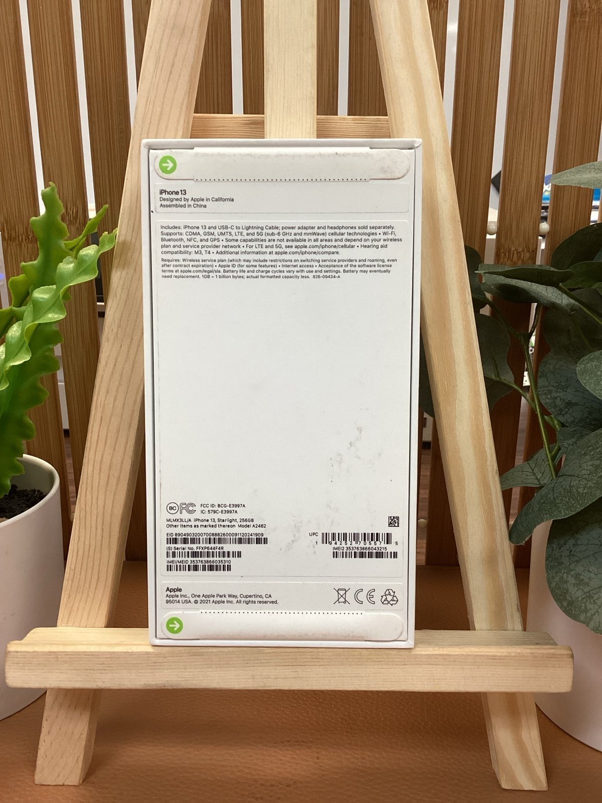 Apple iPhone 13 256 GB in Starlight 2O83