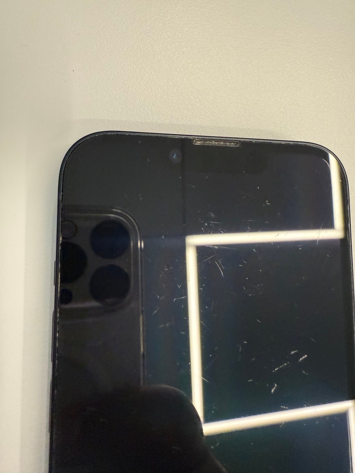 iPhone 14 256 gb- unlocked 2J63