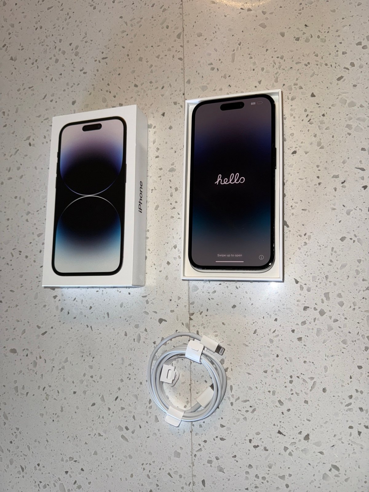 Unlocked Apple iPhone 14 Pro 256 GB in Space Black 8B87