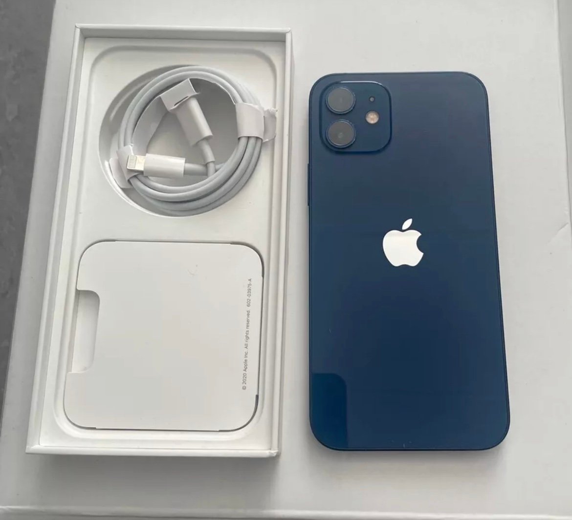 Apple iPhone 12 64 GB in Blue for Unlocked 9X55