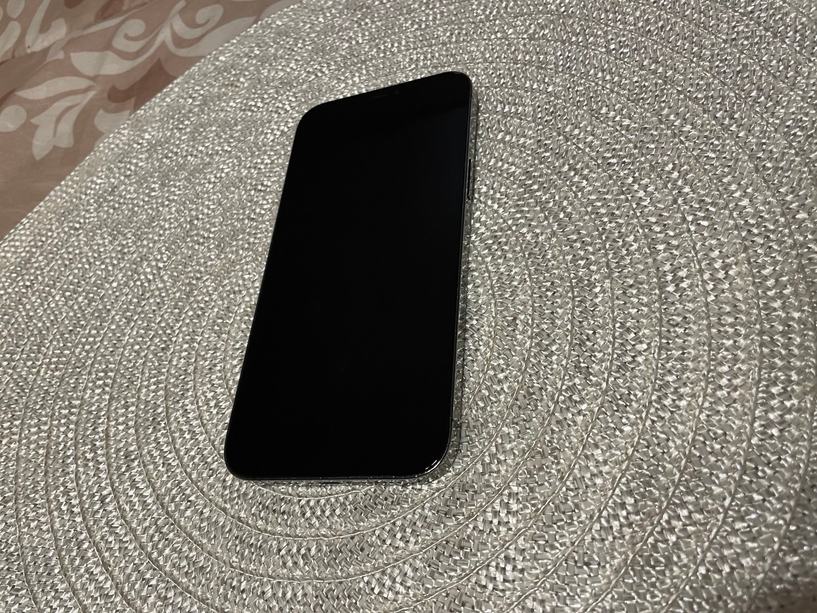 Iphone 12 pro max unlocked 7W99