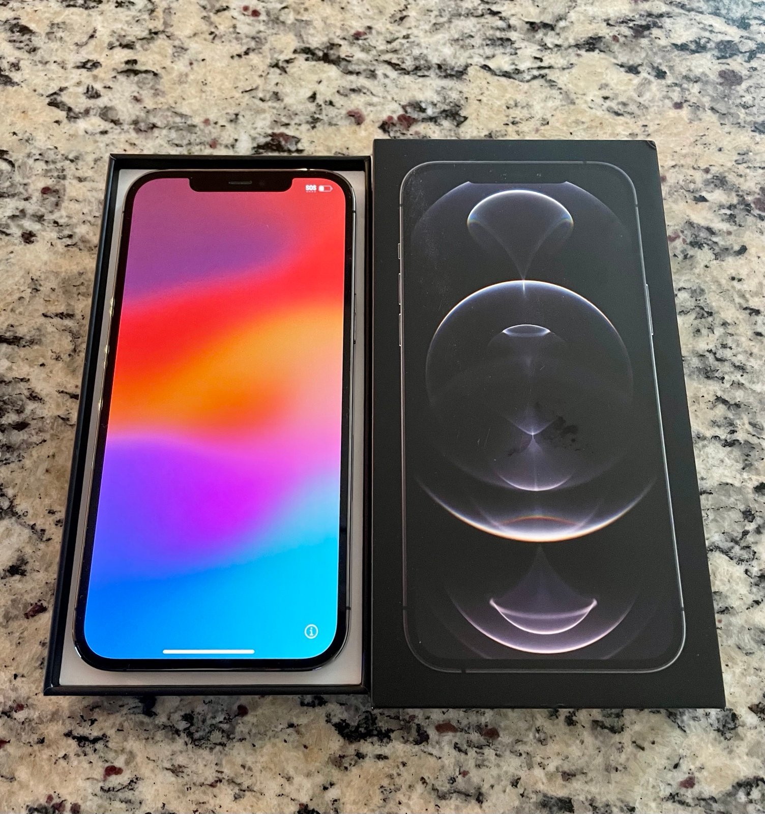 Apple iPhone 12 Pro Max 256 GB in Graphite for Unlocked 8H31